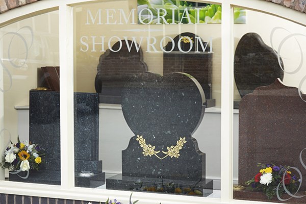 Reducing the cost of memorials Dignity