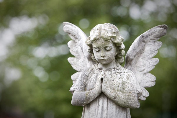 Memorial statues Dignity