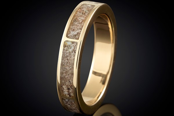 Cremation jewellery memorial ring