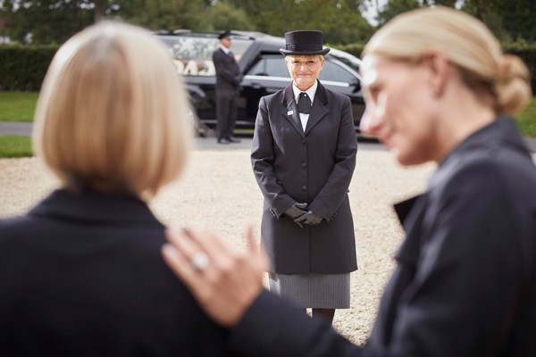 How to choose a funeral director | Dignity Funerals